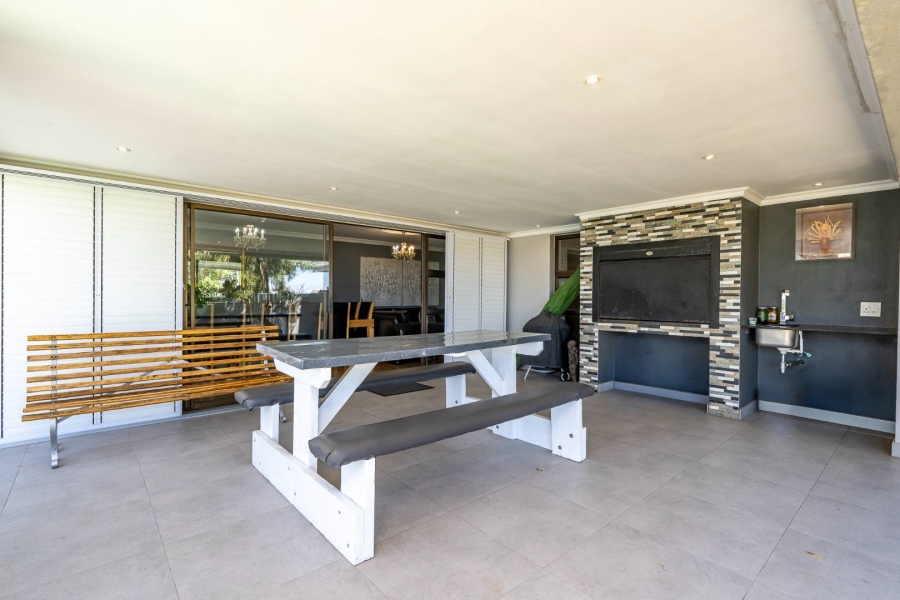 To Let 4 Bedroom Property for Rent in Plattekloof Western Cape